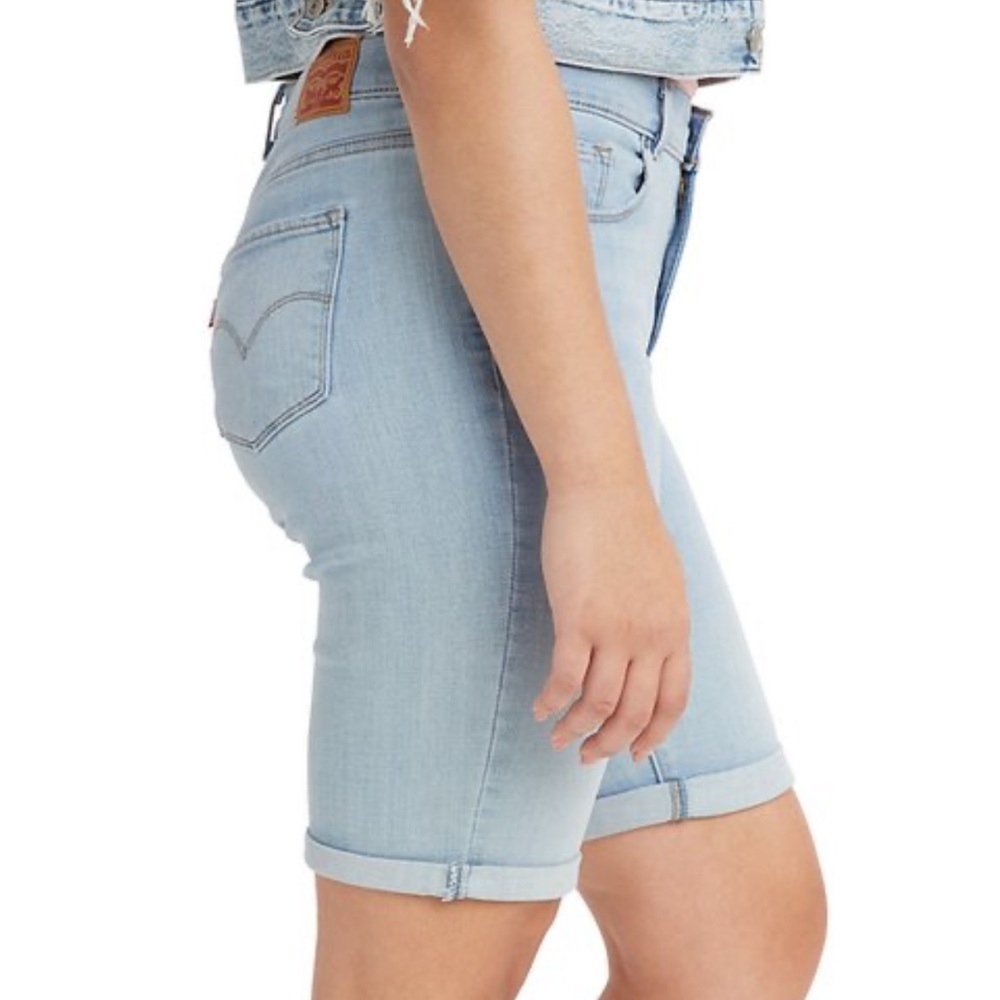 Levi’s Classic Bermuda Shorts in Slate Away - Picture 3 of 10